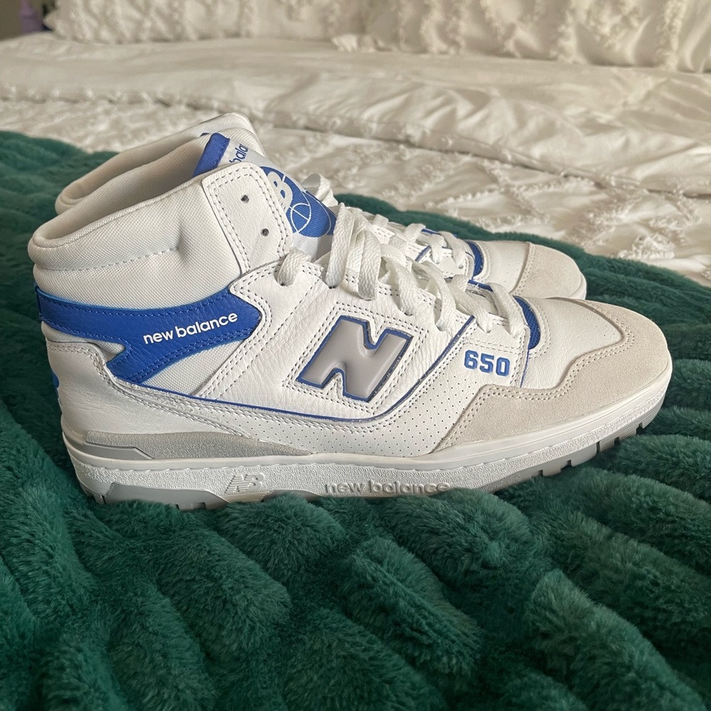 New Balance 650 Men’s White and Blue High-Top Sneakers
